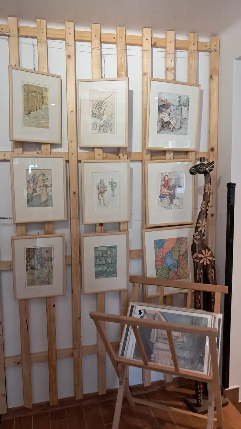 Hidden Giraffe café — Inside 14