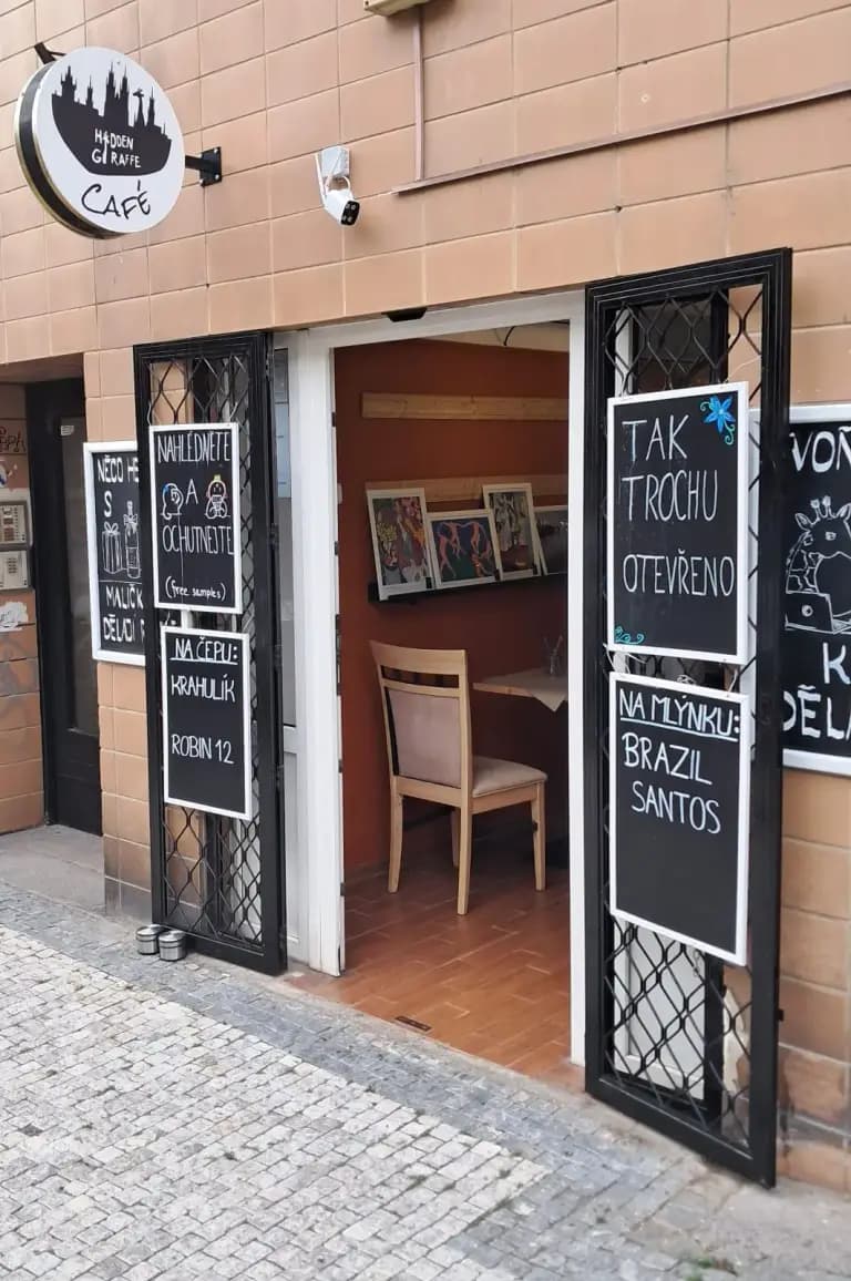 Hidden Giraffe café — Outside 3